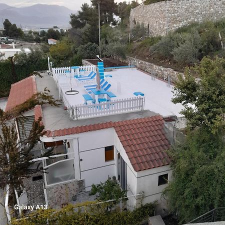 Denni’s Home Sarandë Eksteriør billede