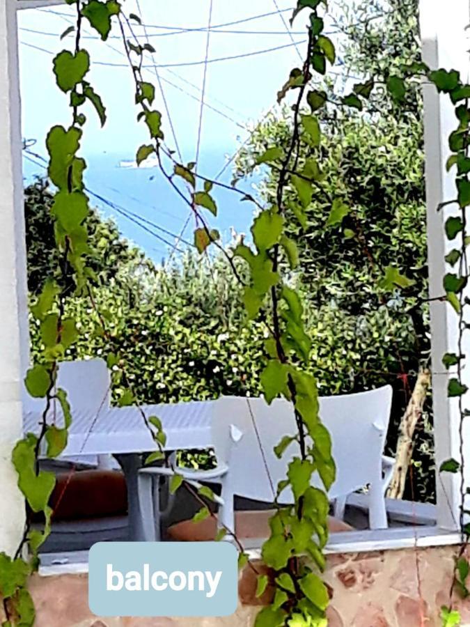 Denni’s Home Sarandë Eksteriør billede